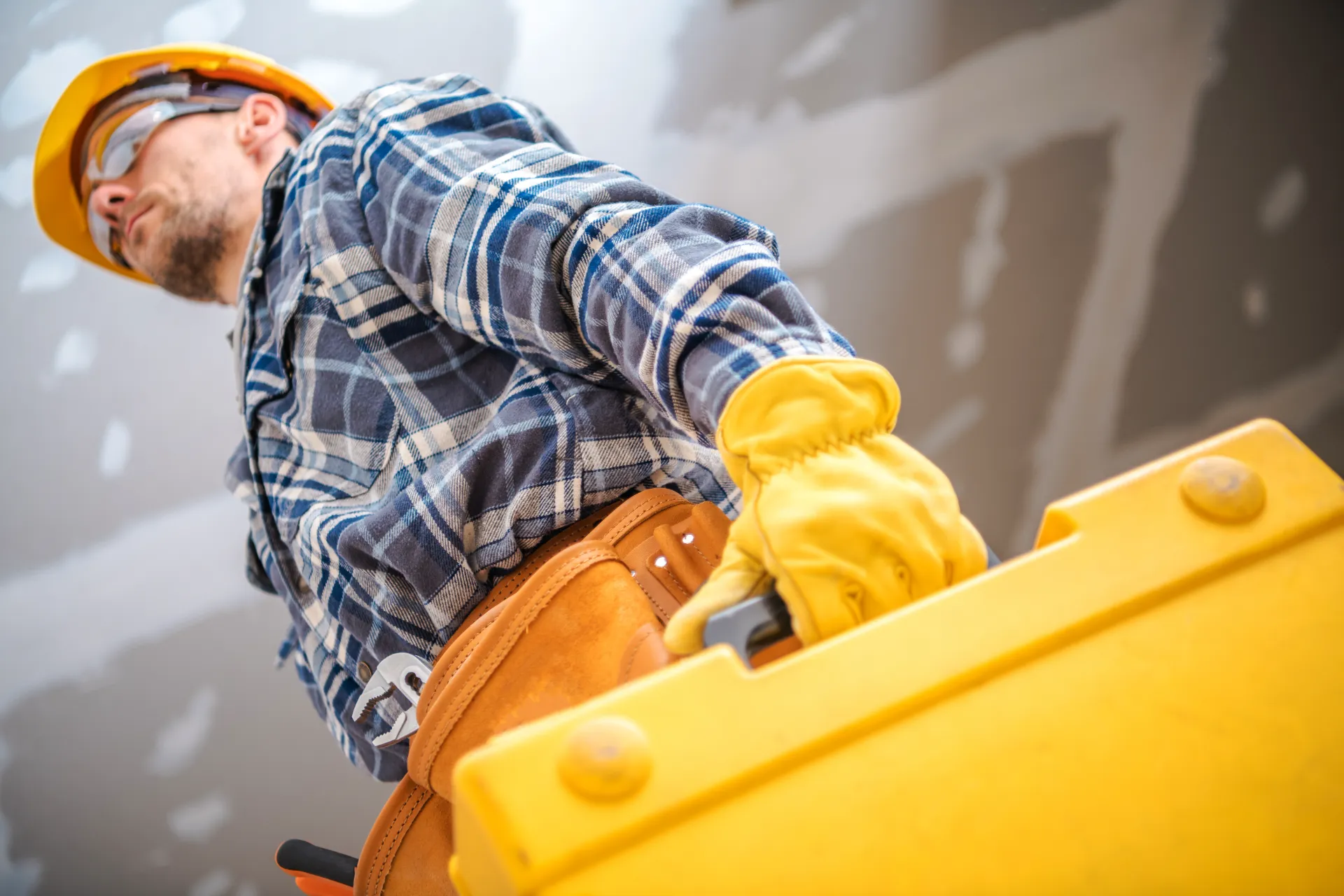 Not all jobs are filled with complaints. Check credit document and visit before hire equipment deal. 