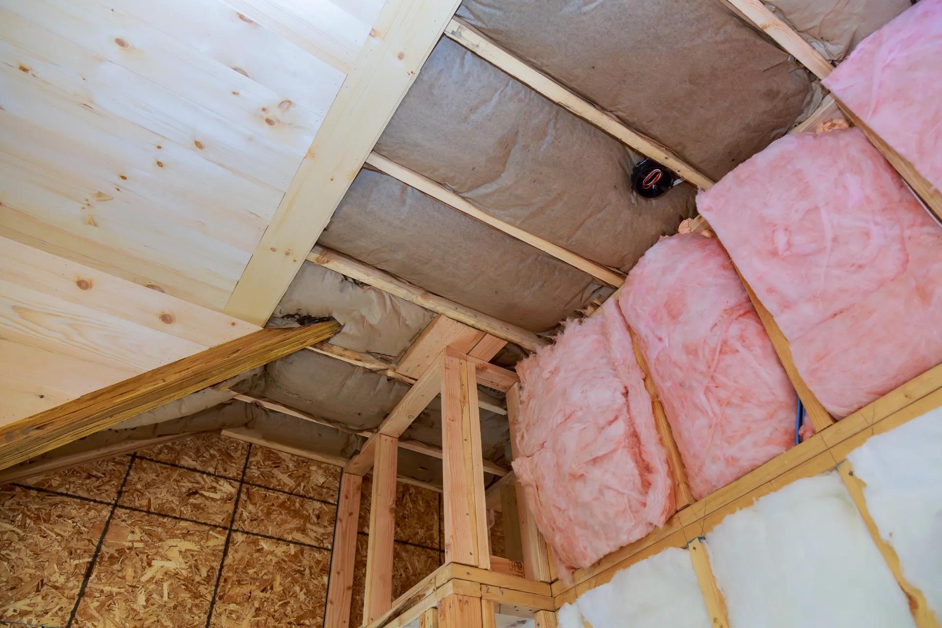 loft insulation scam by cold callers, people being cold called by news loading suspicious behaviour