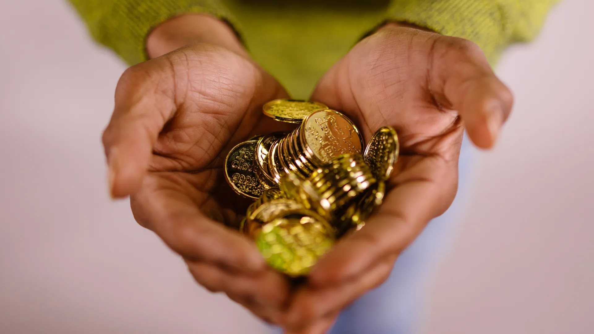 Without proper education and awareness, many unsuspecting individuals may fall victim to gold investment scams and fraudulent schemes.